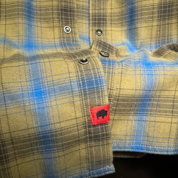 Mountain Khakis long sleeved button up shirt - Picture 6 of 6